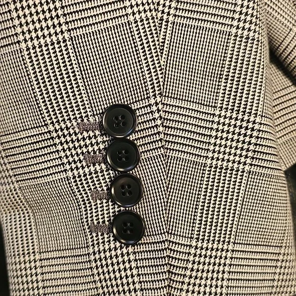 BRAND NEW TALBOTS BLAZER...SIZE 18....BLACK AND WHITE - Picture 8 of 10